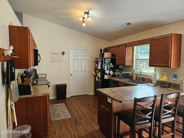 605 Fallow Court, Sneads Ferry, NC 28460