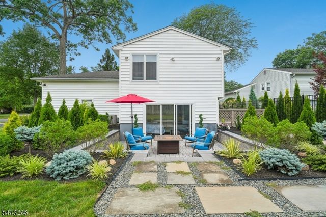 1 Archbridge Ln, Springfield Twp., NJ 07081