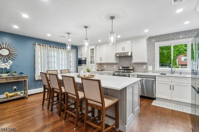 1 Archbridge Ln, Springfield Twp., NJ 07081