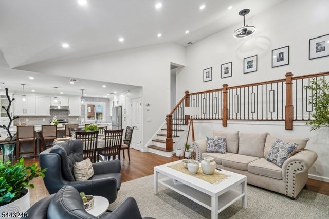 1 Archbridge Ln, Springfield Twp., NJ 07081