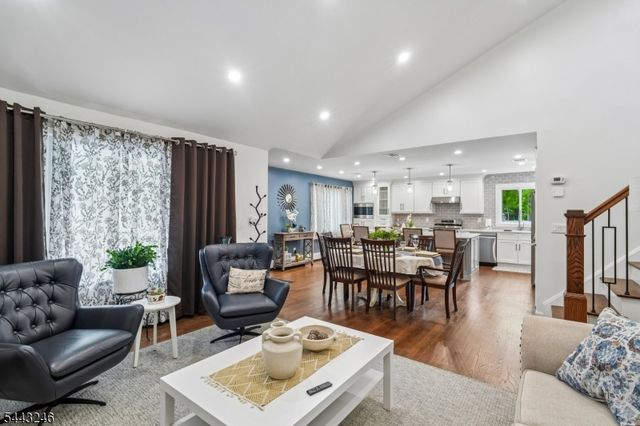 1 Archbridge Ln, Springfield Twp., NJ 07081
