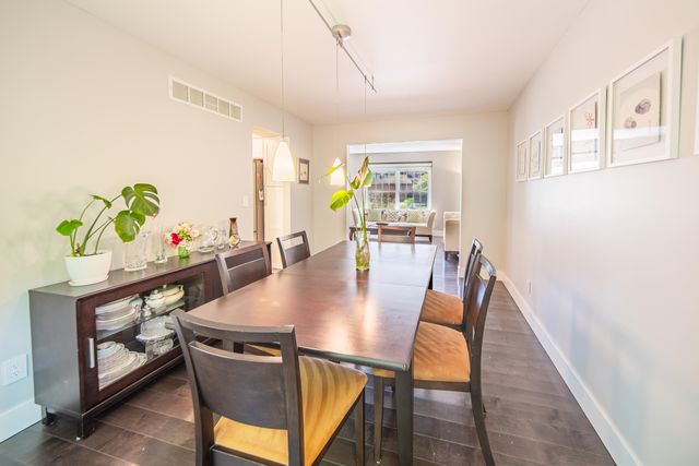 3085 N Foxridge Court, Ann Arbor, MI 48105