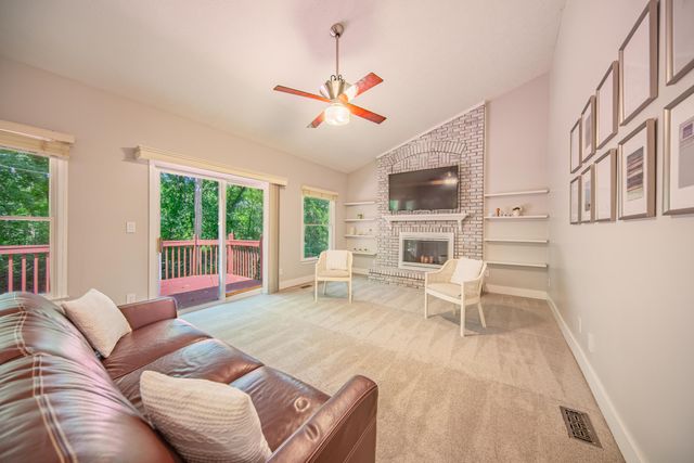 3085 N Foxridge Court, Ann Arbor, MI 48105