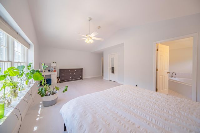 3085 N Foxridge Court, Ann Arbor, MI 48105