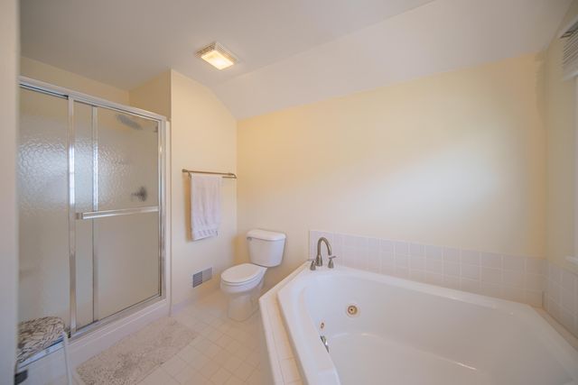 3085 N Foxridge Court, Ann Arbor, MI 48105