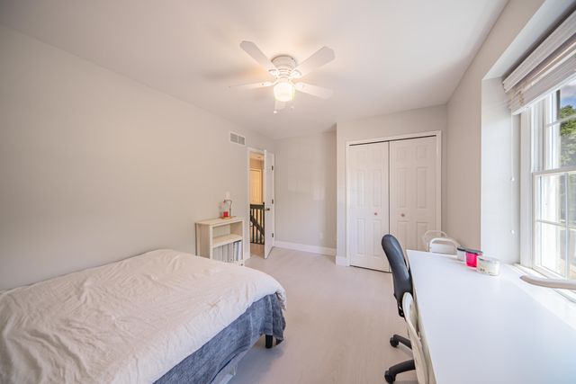 3085 N Foxridge Court, Ann Arbor, MI 48105