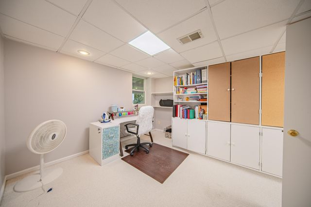 3085 N Foxridge Court, Ann Arbor, MI 48105