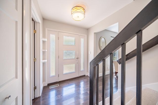 3085 N Foxridge Court, Ann Arbor, MI 48105