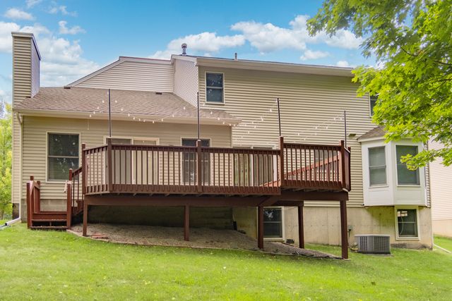 3085 N Foxridge Court, Ann Arbor, MI 48105