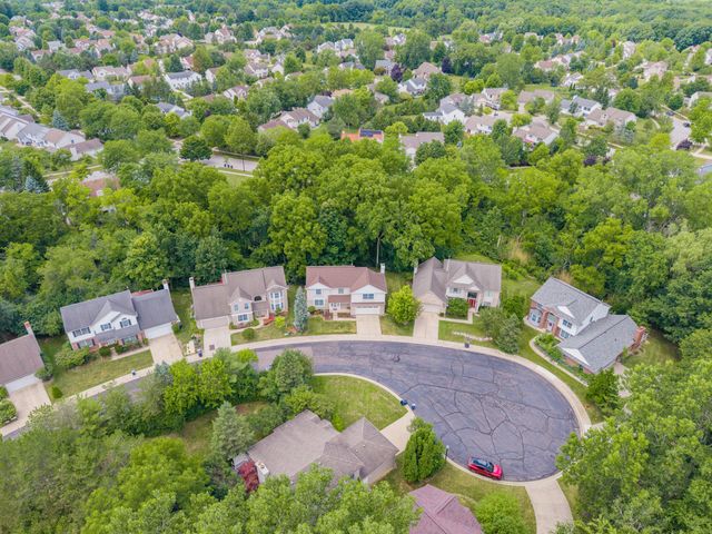 3085 N Foxridge Court, Ann Arbor, MI 48105