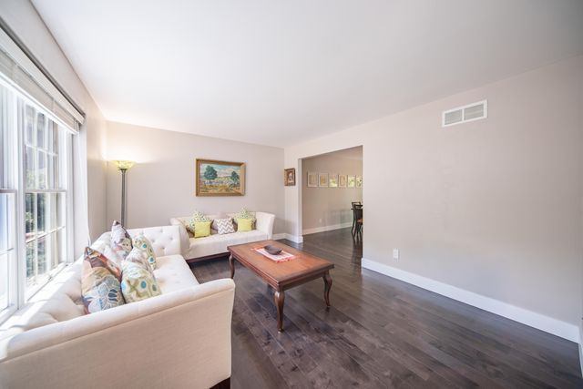 3085 N Foxridge Court, Ann Arbor, MI 48105