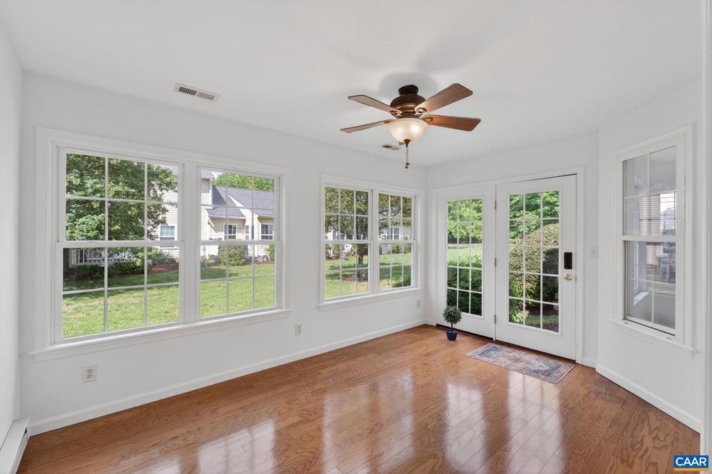 Image 12 of property listing at 1242 GAZEBO CT, Charlottesville, VA 22901