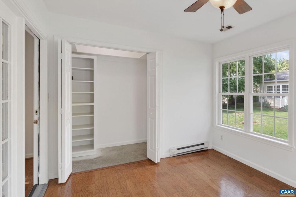 Image 15 of property listing at 1242 GAZEBO CT, Charlottesville, VA 22901