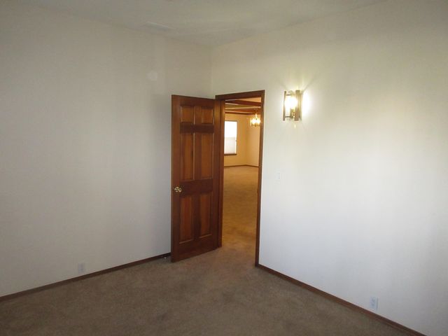 6904 La Costa Drive NE, Albuquerque, NM 87111