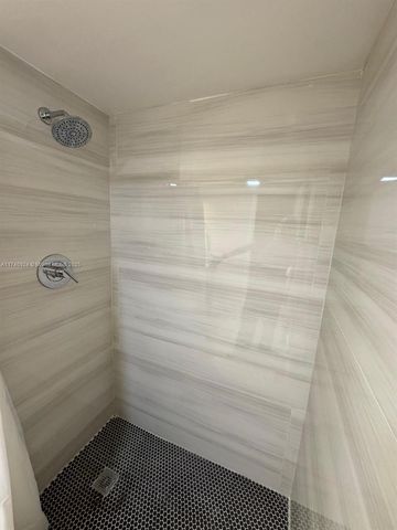 9200 N Hollybrook Lake Dr 208, Pembroke Pines, FL 33025