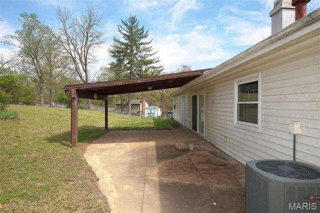 4961 Brookton Way, St Louis, MO 63128