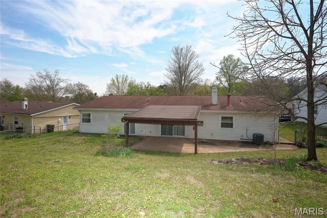 4961 Brookton Way, St Louis, MO 63128