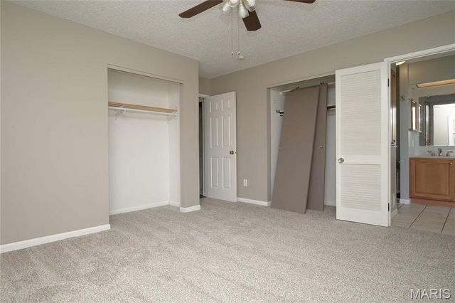 4961 Brookton Way, St Louis, MO 63128