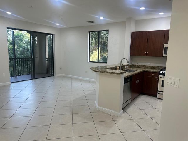 3020 NW 125th Avenue 315, Sunrise, FL 33323
