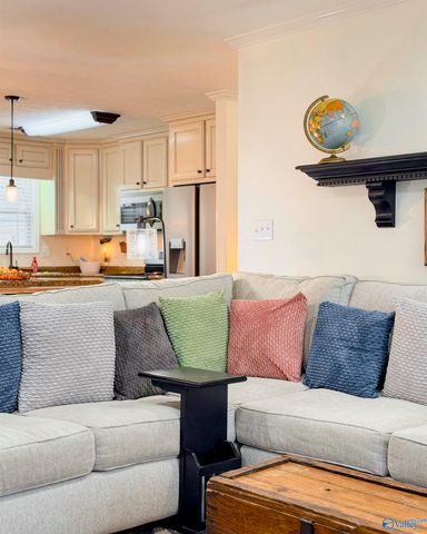 711 Short Street SE, Hartselle, AL 35640