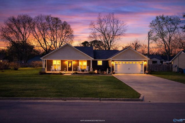 711 Short Street SE, Hartselle, AL 35640