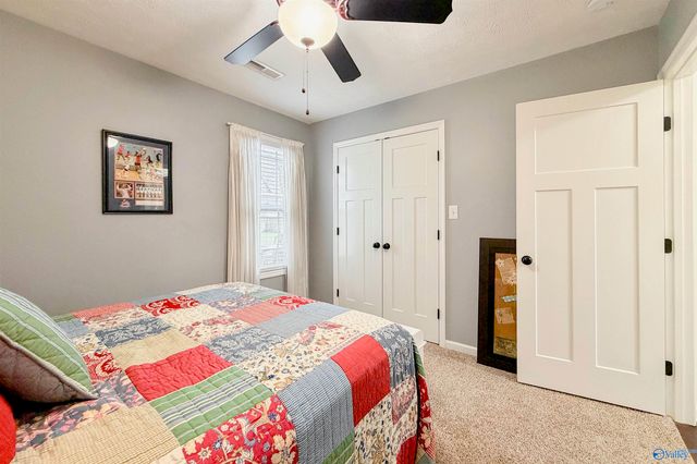 711 Short Street SE, Hartselle, AL 35640