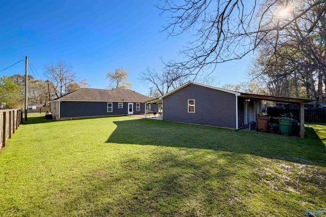 711 Short Street SE, Hartselle, AL 35640