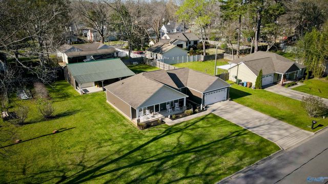 711 Short Street SE, Hartselle, AL 35640