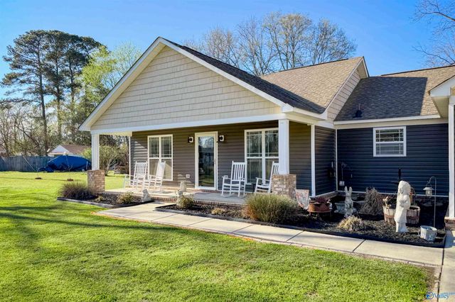 711 Short Street SE, Hartselle, AL 35640