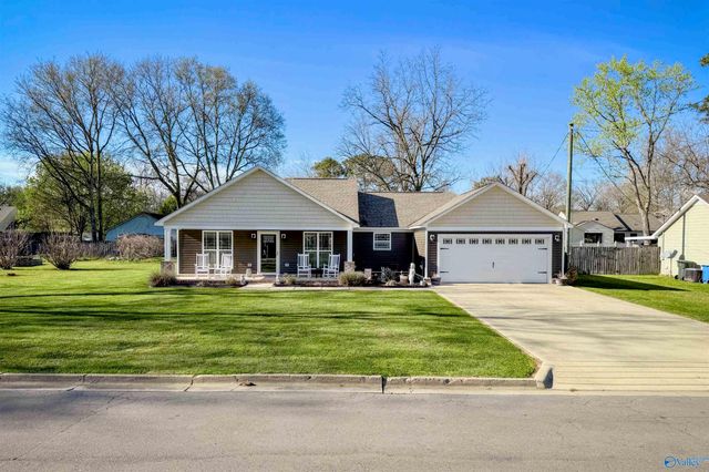 711 Short Street SE, Hartselle, AL 35640