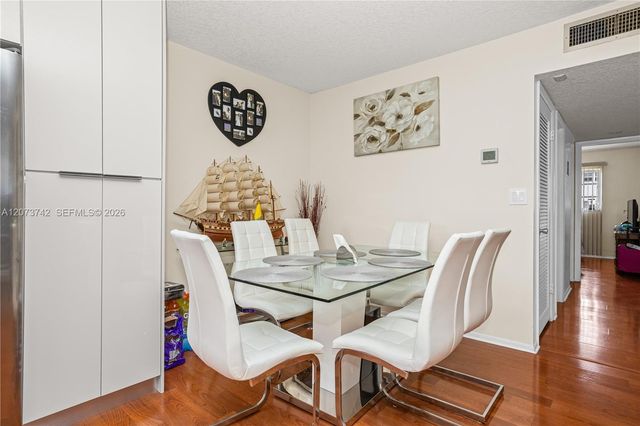 5300 Washington Street E209, Hollywood, FL 33021