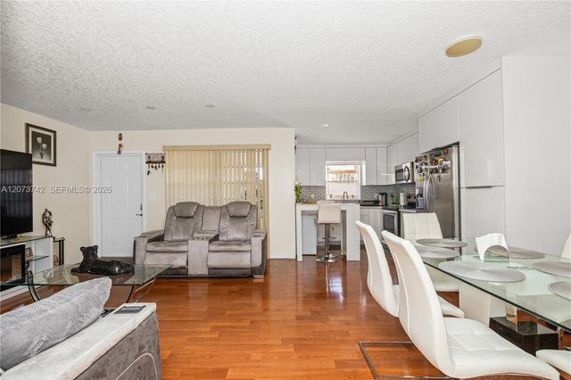 5300 Washington Street E209, Hollywood, FL 33021