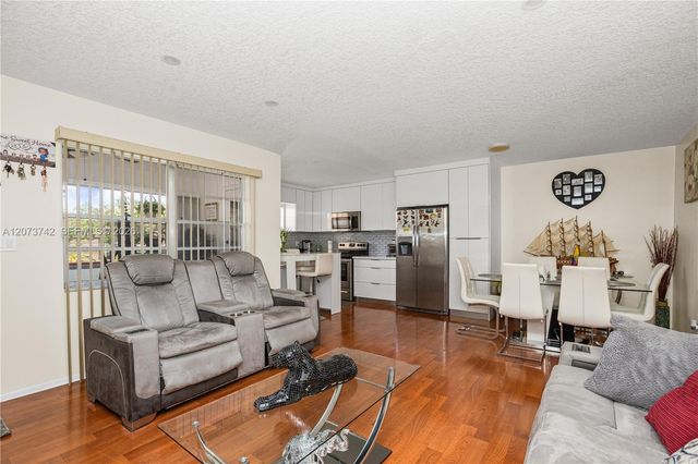 5300 Washington Street E209, Hollywood, FL 33021