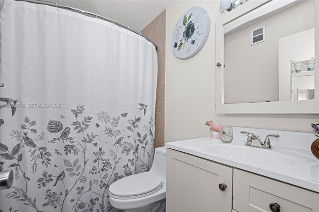 5300 Washington Street E209, Hollywood, FL 33021