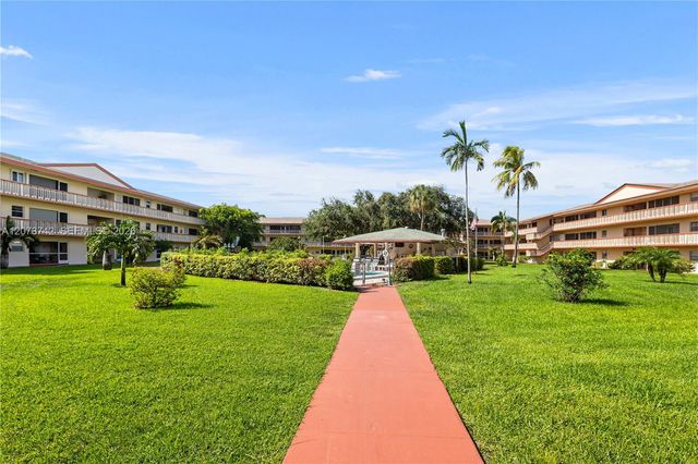 5300 Washington Street E209, Hollywood, FL 33021