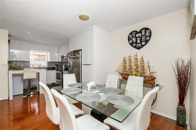 5300 Washington Street E209, Hollywood, FL 33021