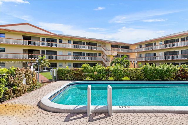 5300 Washington Street E209, Hollywood, FL 33021