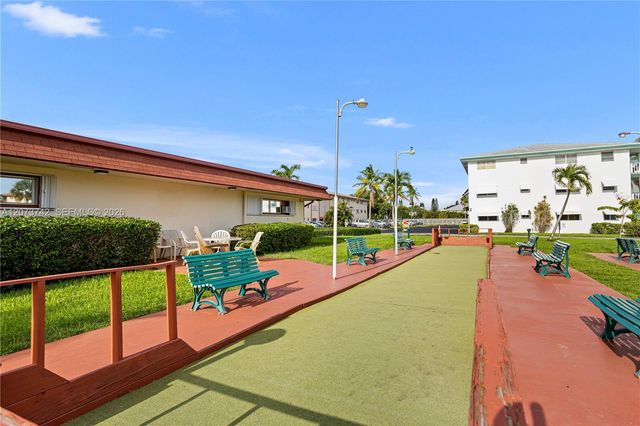 5300 Washington Street E209, Hollywood, FL 33021