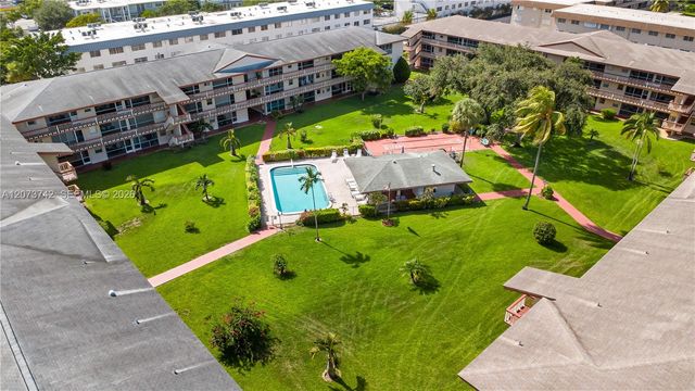 5300 Washington Street E209, Hollywood, FL 33021