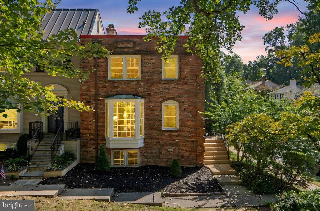 6805 BARON RD, Mclean, VA 22101