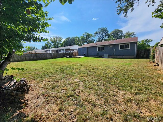 3075 Abbey Street, St Charles, MO 63301