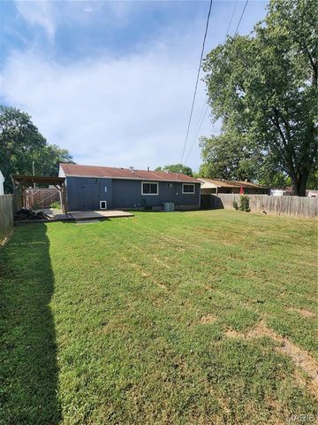 3075 Abbey Street, St Charles, MO 63301