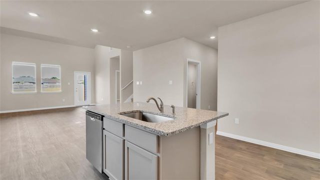 128 Palo Pinto DR, Kyle, TX 78640