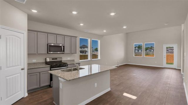 128 Palo Pinto DR, Kyle, TX 78640