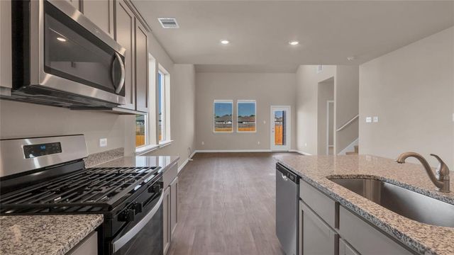 128 Palo Pinto DR, Kyle, TX 78640