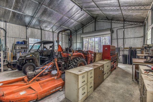 5280 Whitaker Way, Anderson, TX 77830