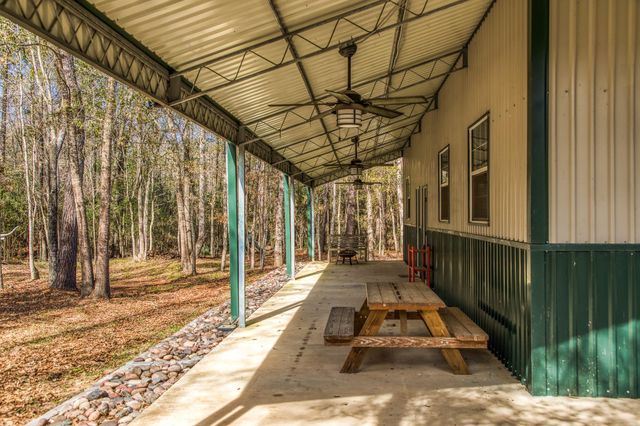 5280 Whitaker Way, Anderson, TX 77830