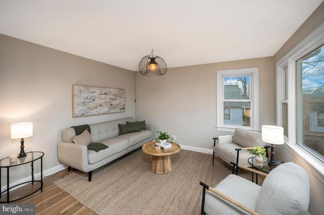 522 WHITE OAK RD, Fredericksburg, VA 22405