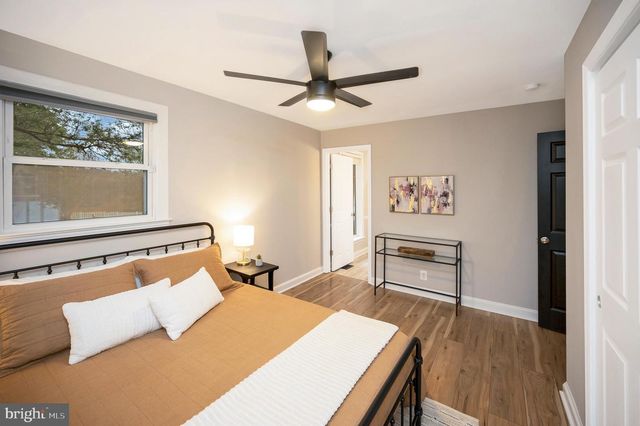 522 WHITE OAK RD, Fredericksburg, VA 22405