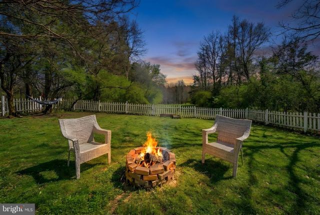 522 WHITE OAK RD, Fredericksburg, VA 22405